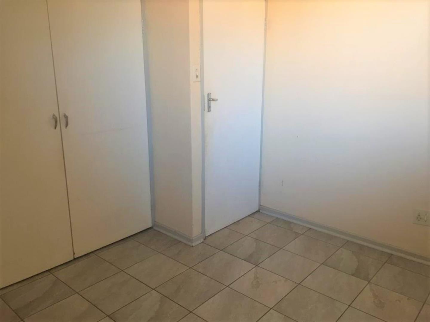 86334_Charnette